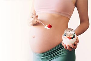Малина при вагітності: у чому її користь та шкода? фото