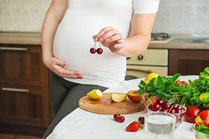 Черешня при вагітності: корисні властивості, протипоказання та правила вживання фото