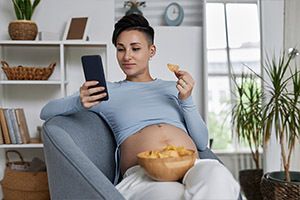 Чіпси при вагітності: їсти чи не їсти? фото