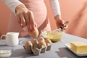 Яйця при вагітності: чи можна їх їсти в 1,2 та 3 триместрі? фото