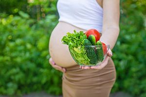 Огірки при вагітності: їх протипоказання, користь та шкода фото